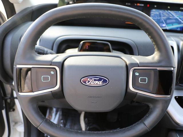 Used 2025 Ford Expedition Active AWD/4WD image 25