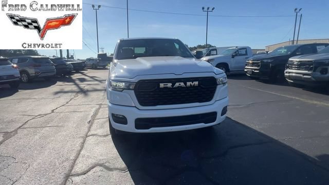 Used 2025 RAM 1500 Big Horn AWD/4WD image 3