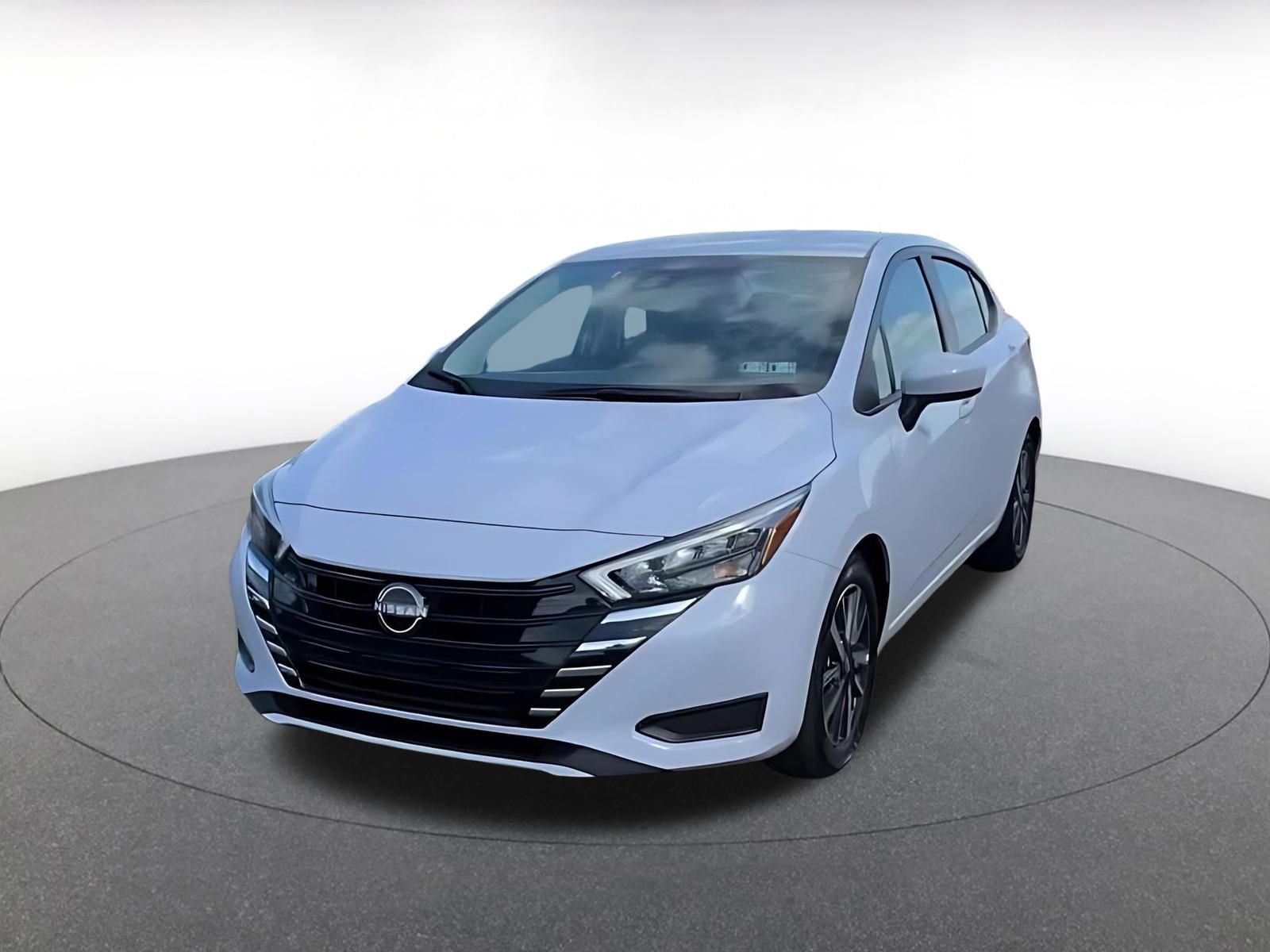 Used 2025 Nissan Versa SV FWD image 7