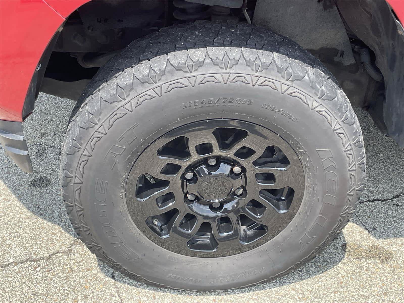 Used 2019 Toyota Tacoma SR w/ SR Convenience Package AWD/4WD image 11