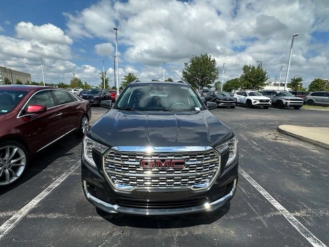 Used 2022 GMC Terrain Denali AWD/4WD image 3