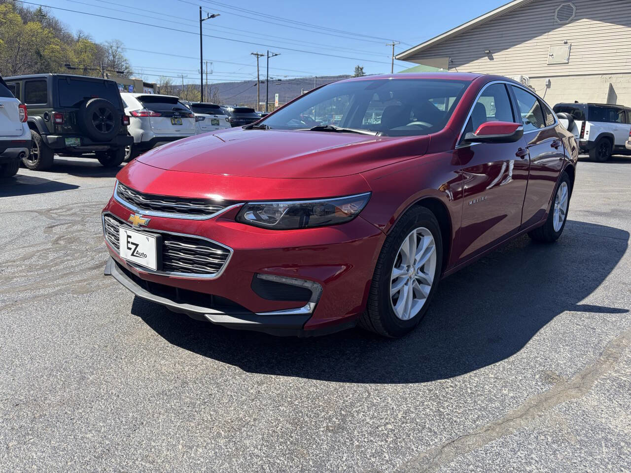 Used 2018 Chevrolet Malibu LT FWD image 3