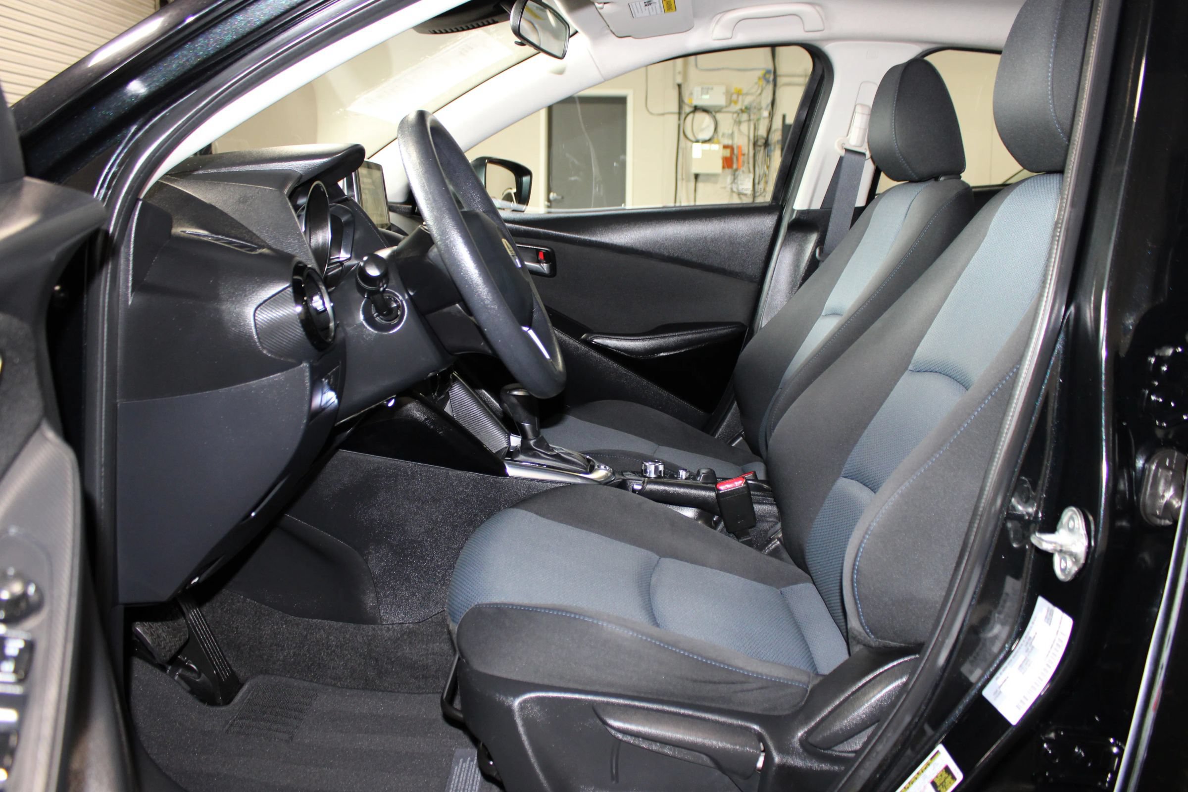 Used 2016 Scion iA FWD image 8