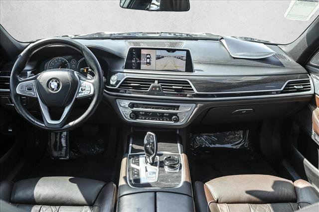 Used 2017 BMW 750i xDrive AWD/4WD image 21