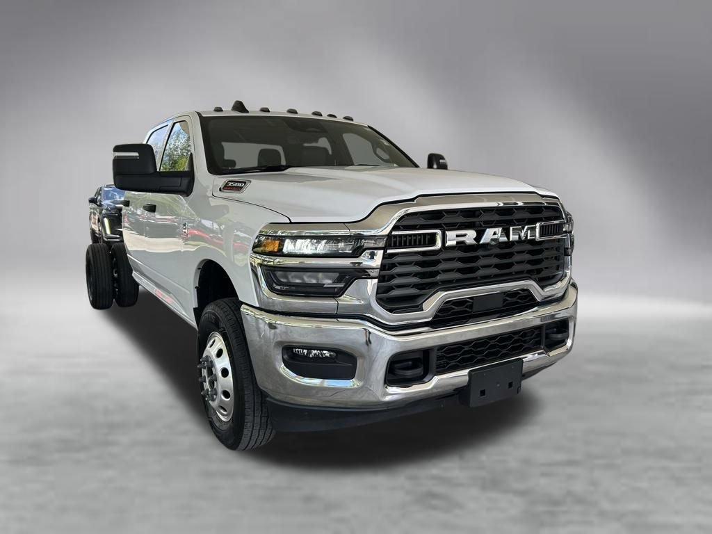 Used 2026 RAM 3500 Tradesman w/ Chrome Appearance Group RWD image 2