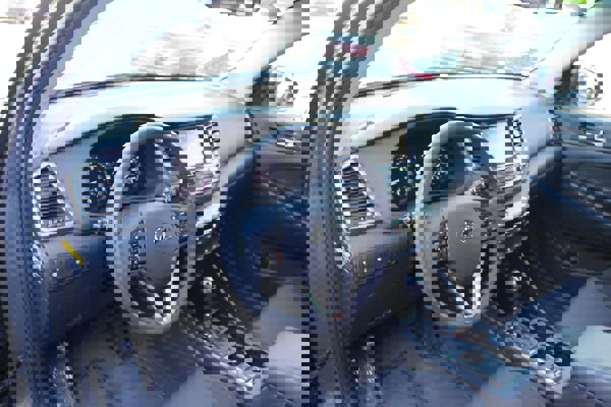 Used 2018 Hyundai Tucson SEL image 18