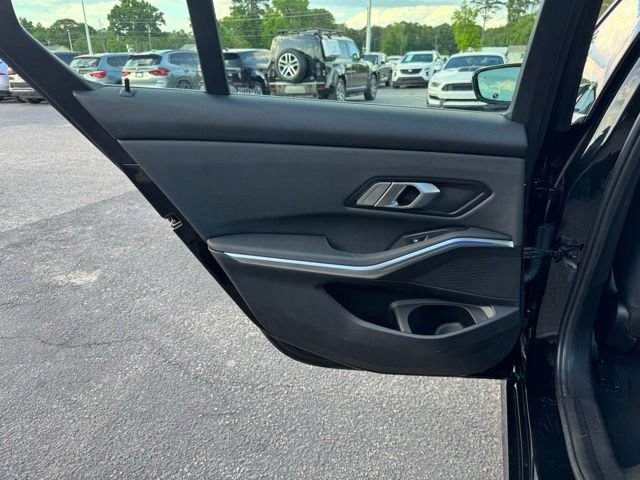Used 2021 BMW 330i xDrive Sedan w/ Driving Assistance Package AWD/4WD image 15