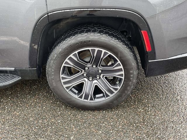 Used 2022 Jeep Wagoneer Series III w/ Rear Seat Video Group 1 image 11