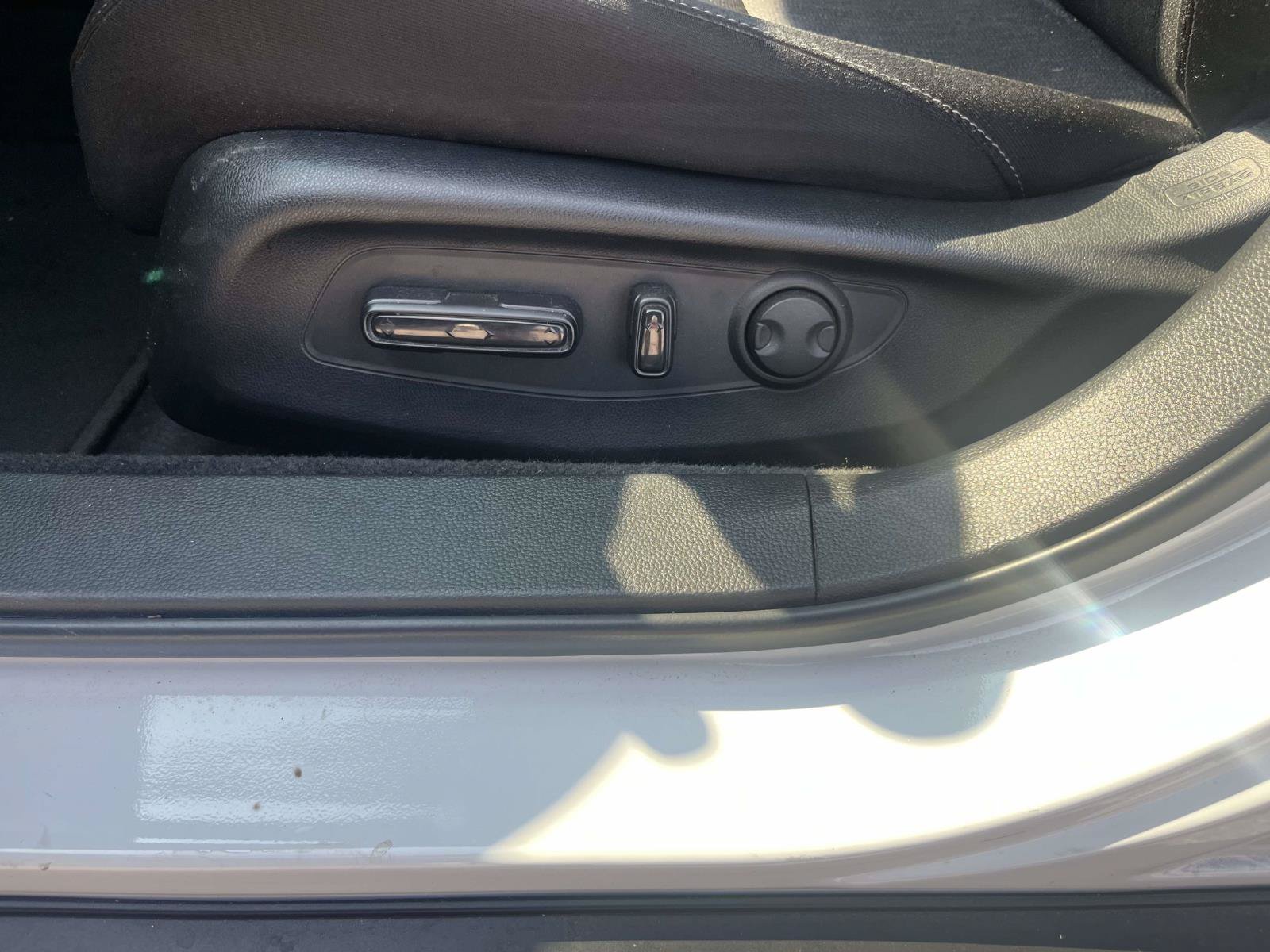 Used 2023 Honda Accord EX image 15