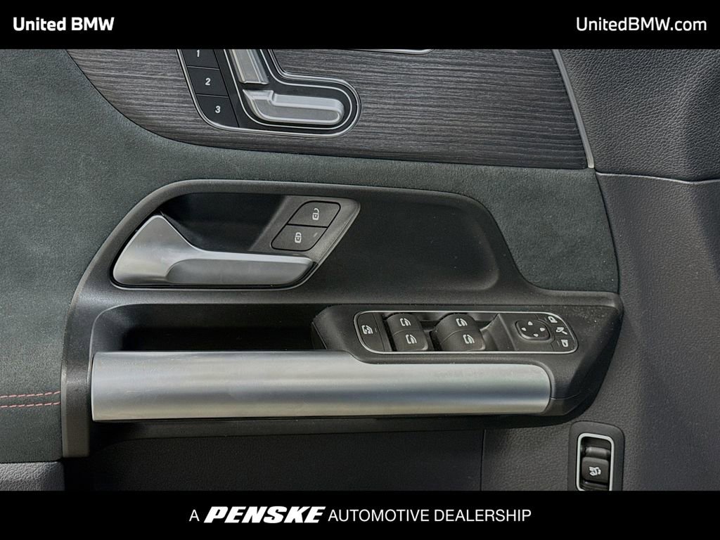 Used 2023 Mercedes-Benz GLA 250 4MATIC w/ AMG Line Exterior image 3