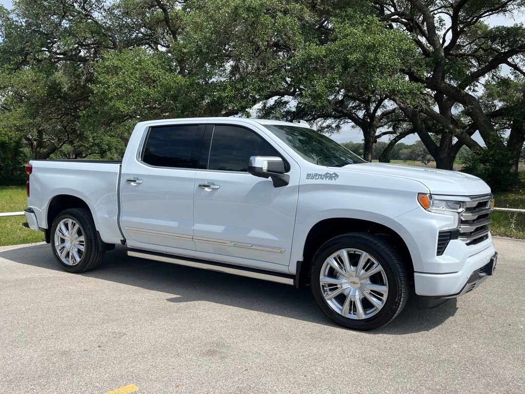 New 2026 Chevrolet Silverado 1500 High Country AWD/4WD image 3