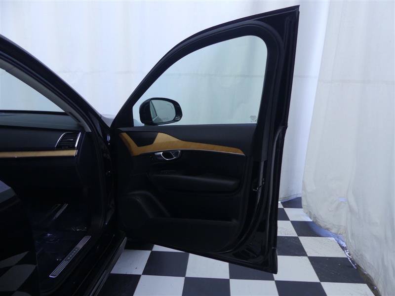 Used 2023 Volvo XC90 B5 Plus w/ Protection Package Premier AWD/4WD image 23