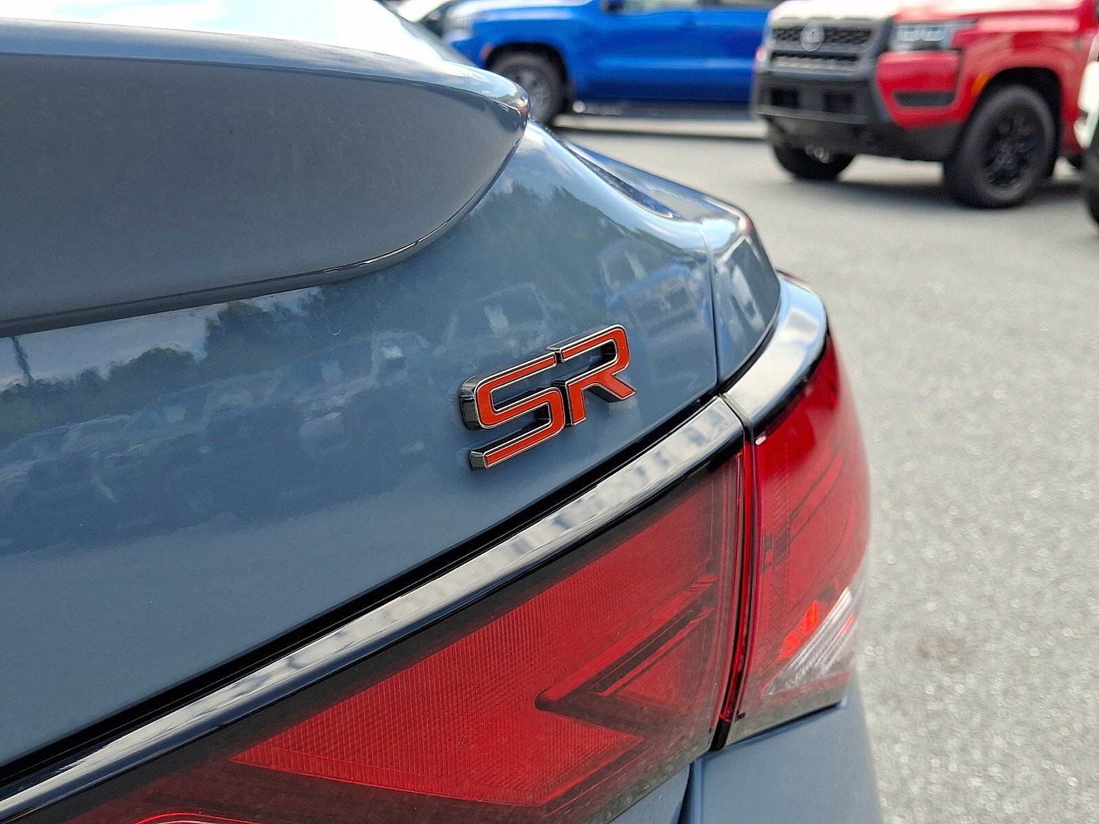 Certified 2025 Nissan Sentra SR w/ SR Premium Package FWD image 30