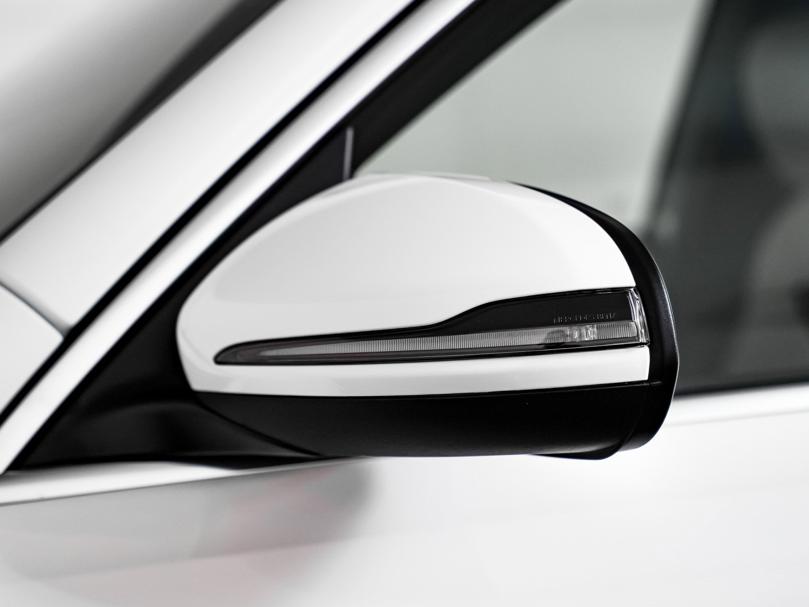 New 2025 Mercedes-Benz GLB 250 4MATIC image 24