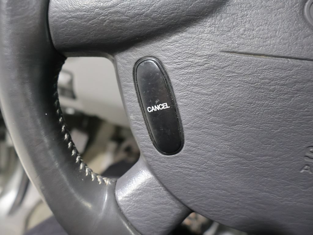 Used 2004 Kia Sedona LX FWD image 27