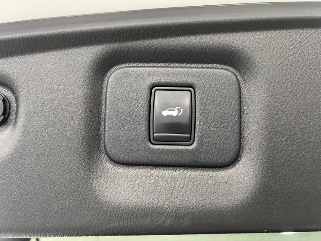 Used 2015 INFINITI QX60 Luxe w/ Deluxe Touring Package AWD/4WD image 46