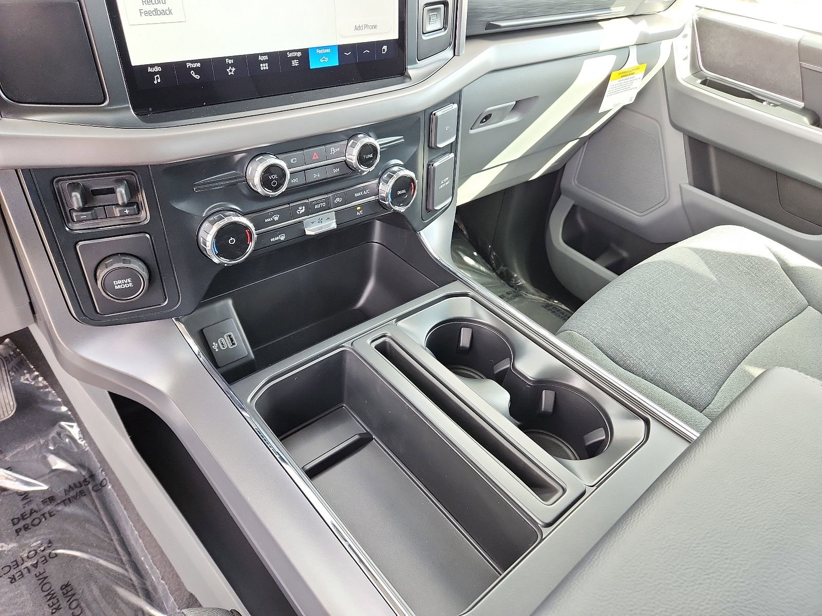 New 2025 Ford F150 XLT w/ Equipment Group 301A Standard image 16