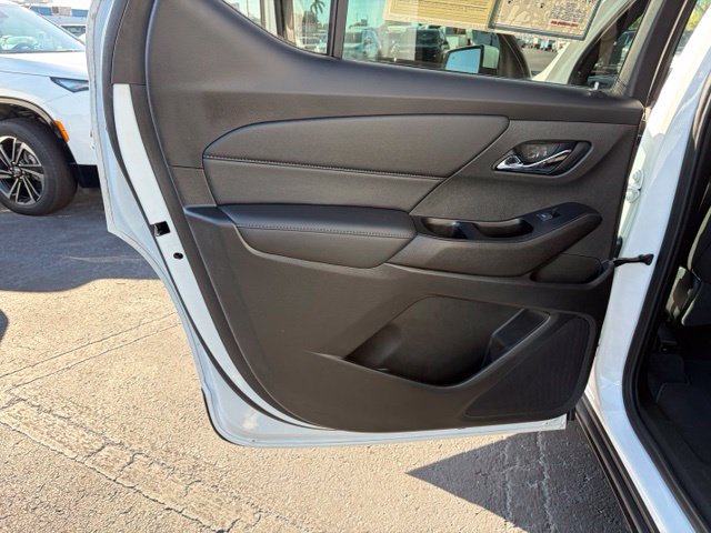 Used 2023 Chevrolet Traverse LT FWD image 13