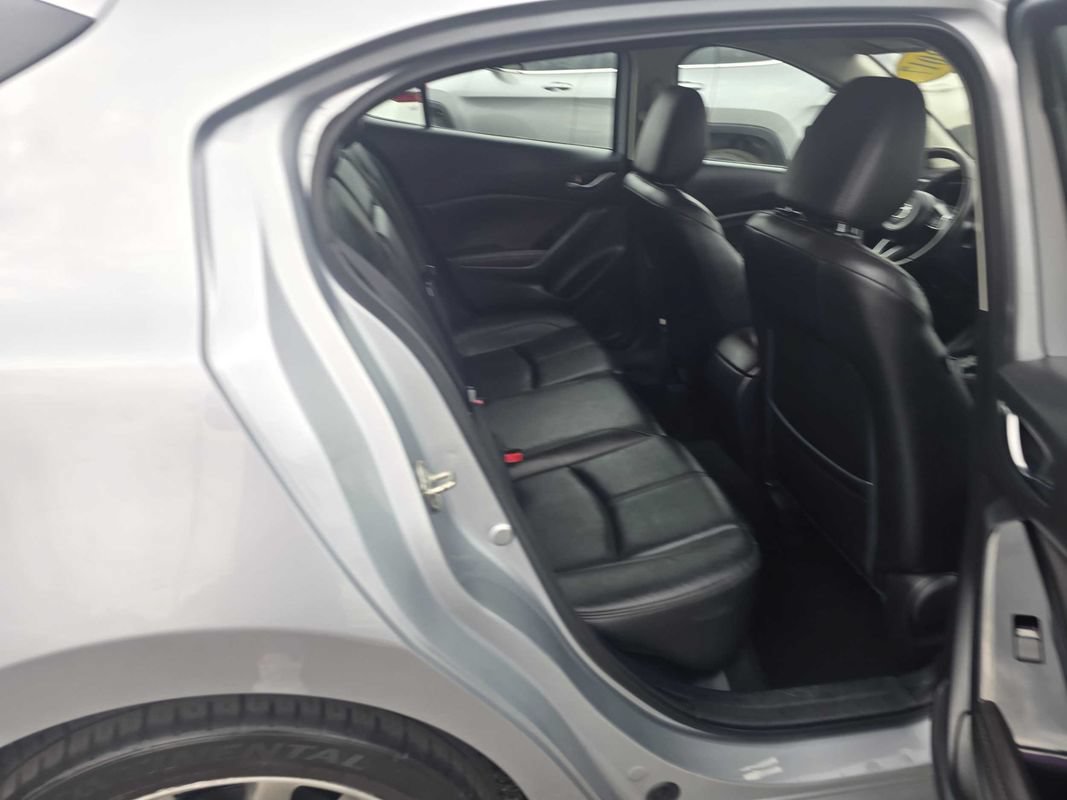 Used 2017 MAZDA MAZDA3 Touring FWD image 27