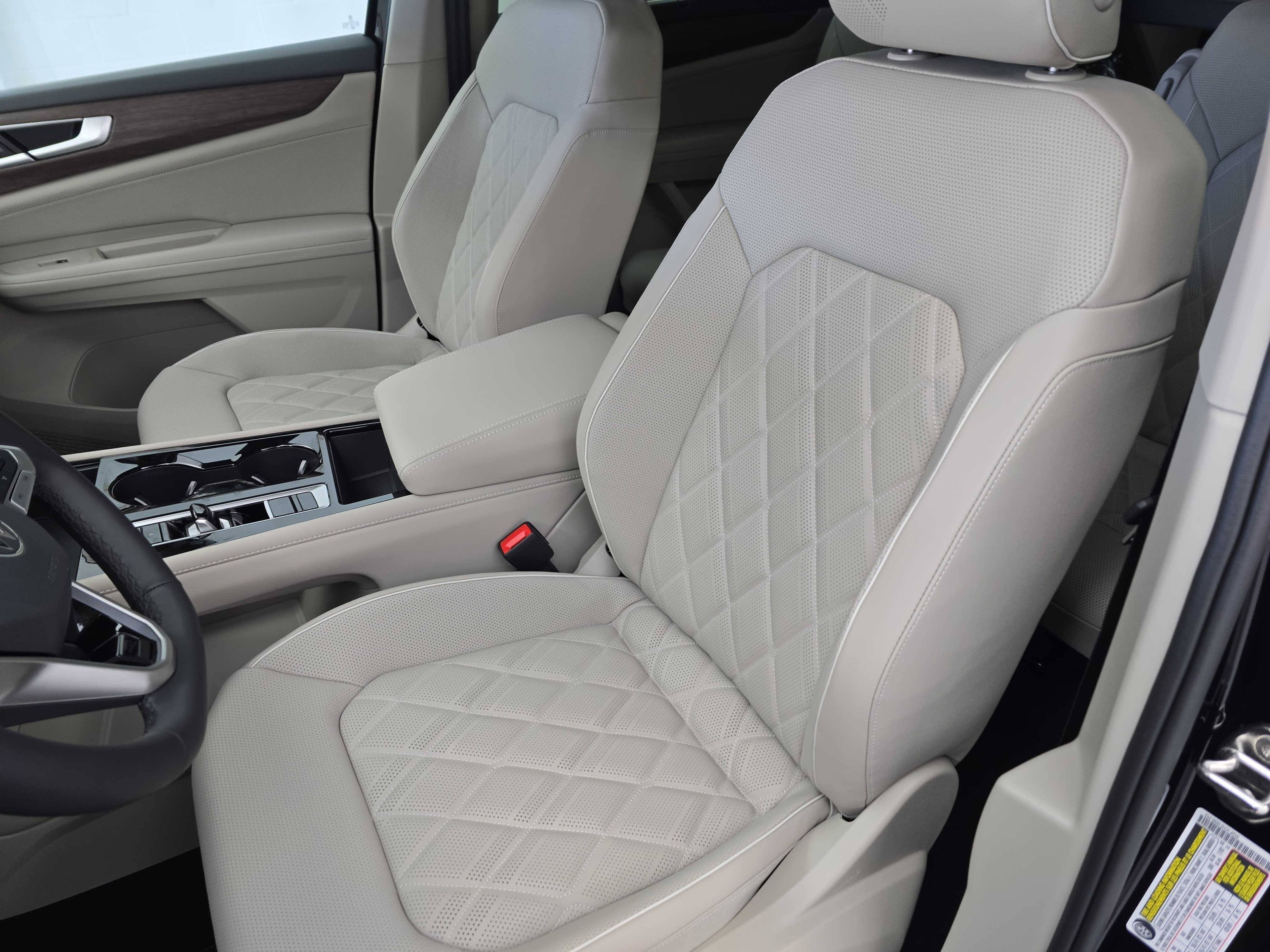 New 2026 Volkswagen Atlas SEL Premium R-Line AWD/4WD image 15
