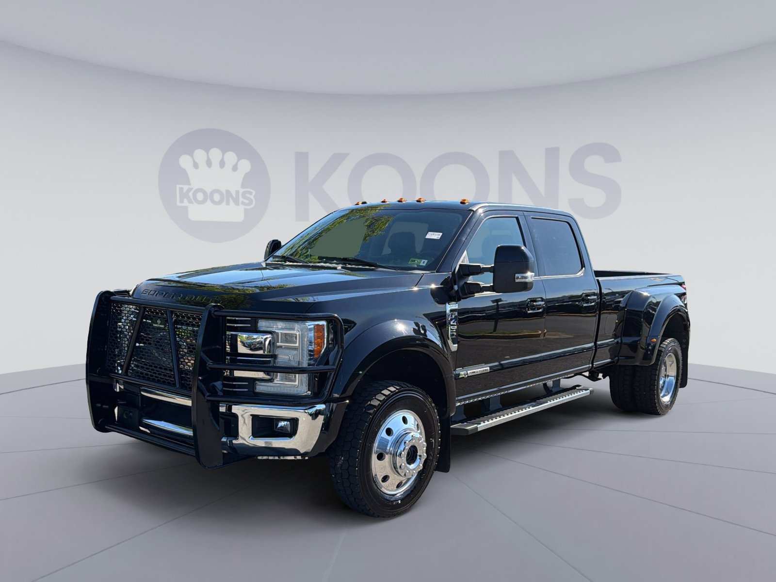 Used 2018 Ford F450 Lariat w/ Lariat Ultimate Package image 1