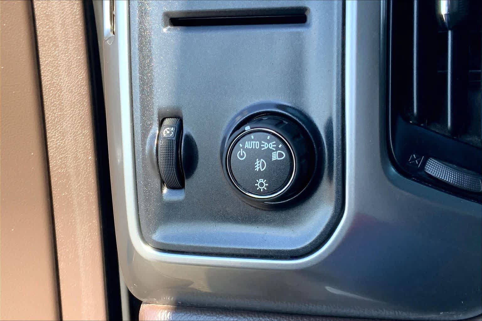 Used 2017 Chevrolet Silverado 1500 LT w/ Texas Edition RWD image 31