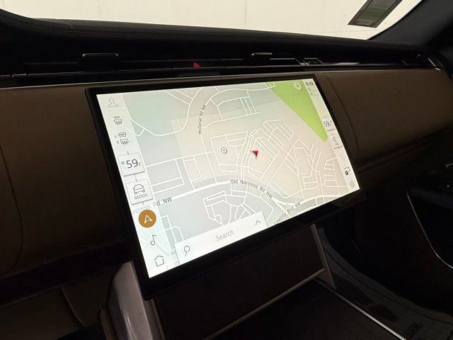 New 2025 Land Rover Range Rover SE image 18