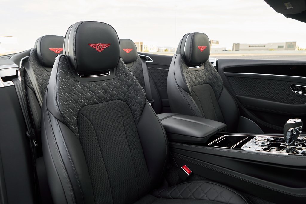 Used 2024 Bentley Continental GT S image 32