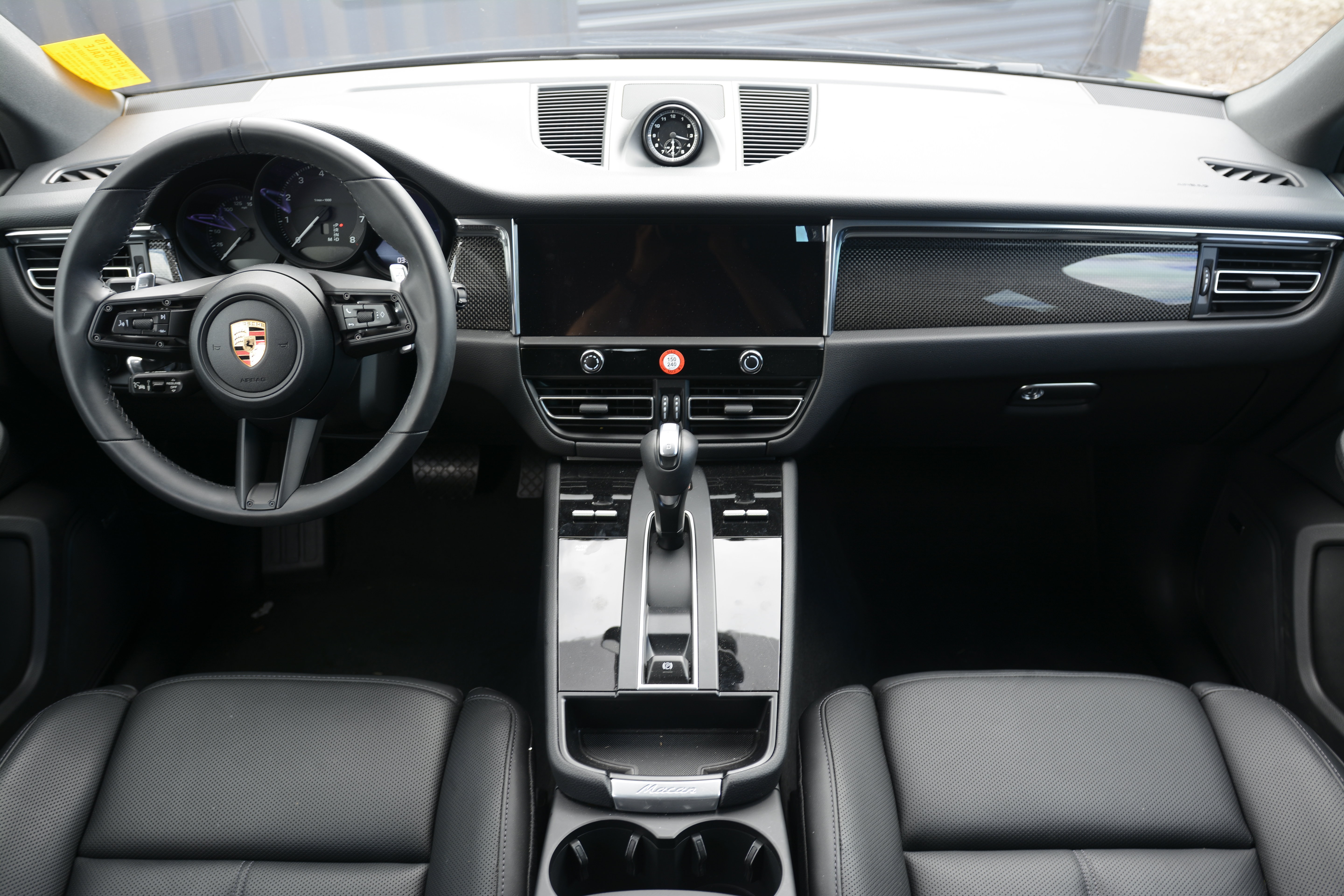 Certified 2026 Porsche Macan AWD/4WD image 8