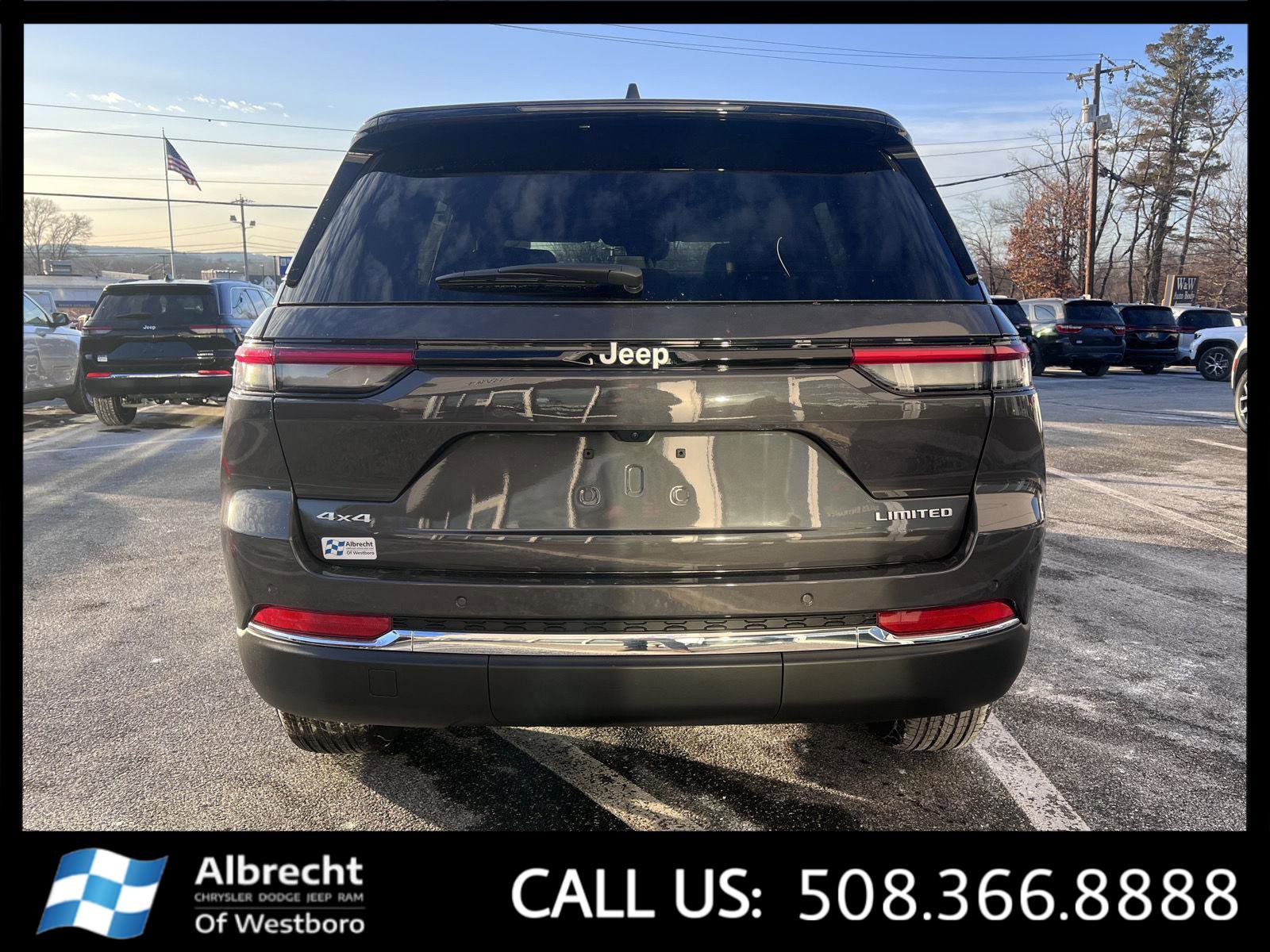 New 2025 Jeep Grand Cherokee Limited image 4