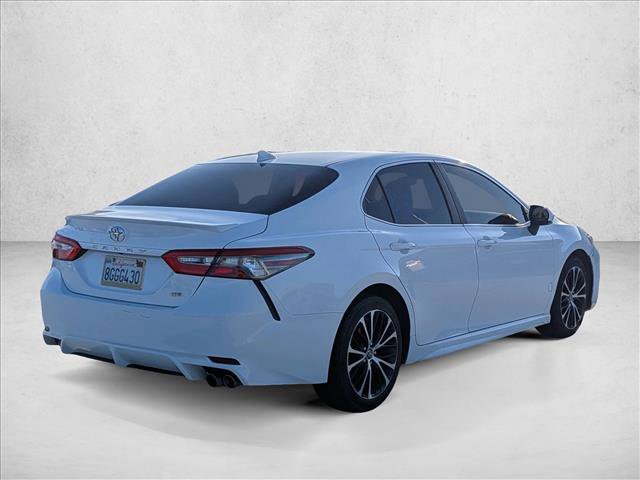 Used 2019 Toyota Camry SE w/ Carpet Mat Package image 5
