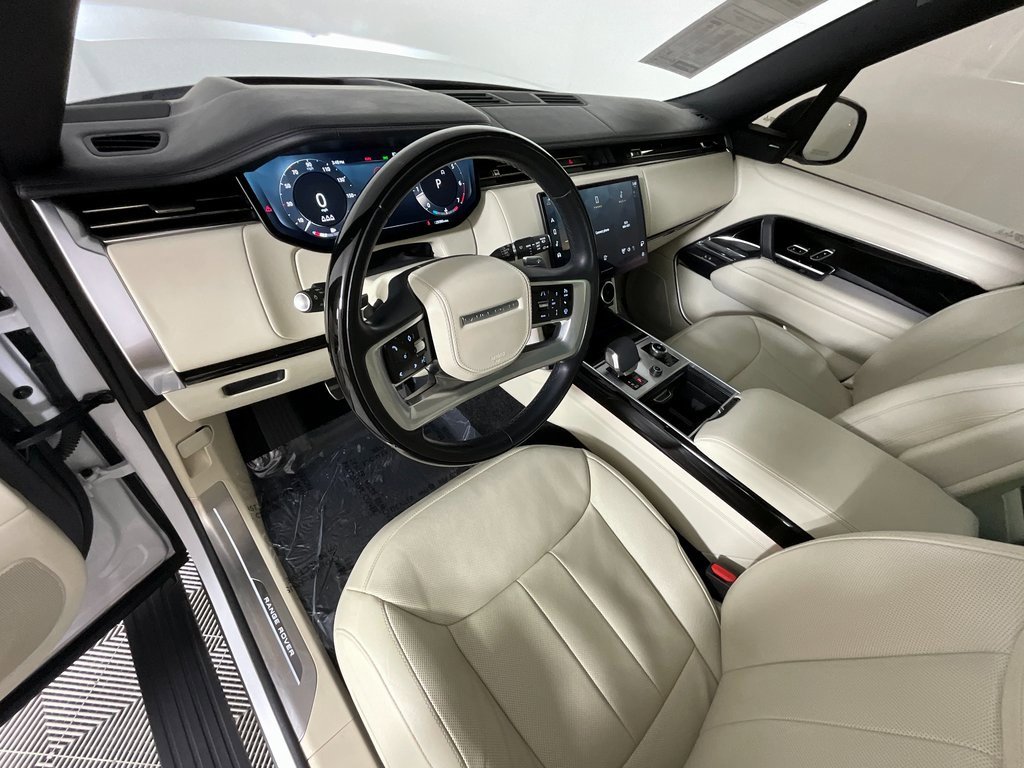 Certified 2023 Land Rover Range Rover SE image 15