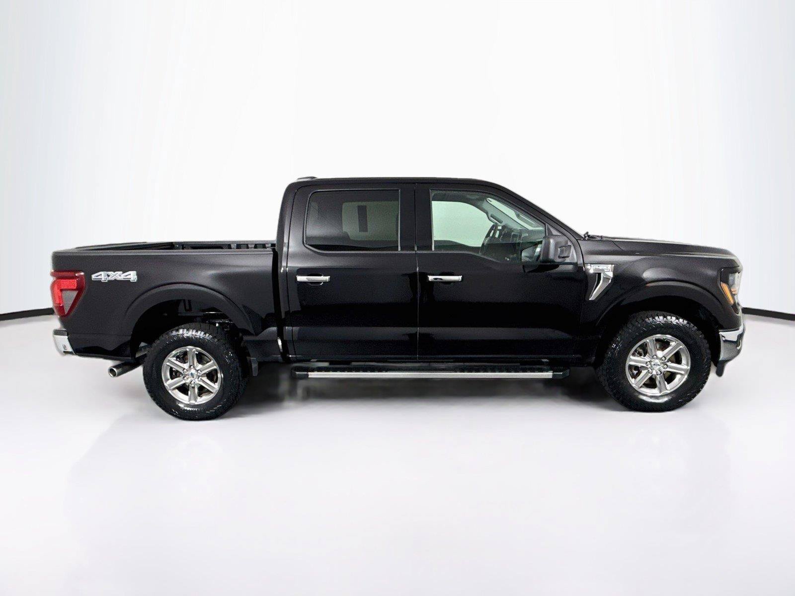 Used 2025 Ford F150 XLT w/ Equipment Group 301A Standard AWD/4WD image 8