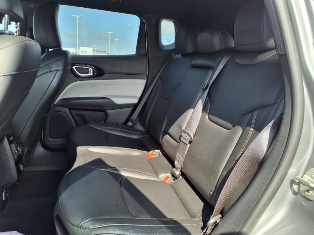 Used 2023 Jeep Compass Limited image 10