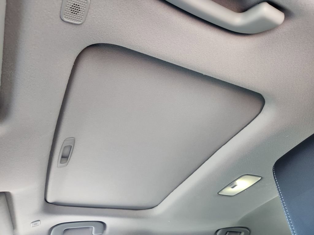 Used 2026 Toyota Corolla Cross XLE w/ Convenience Package image 31