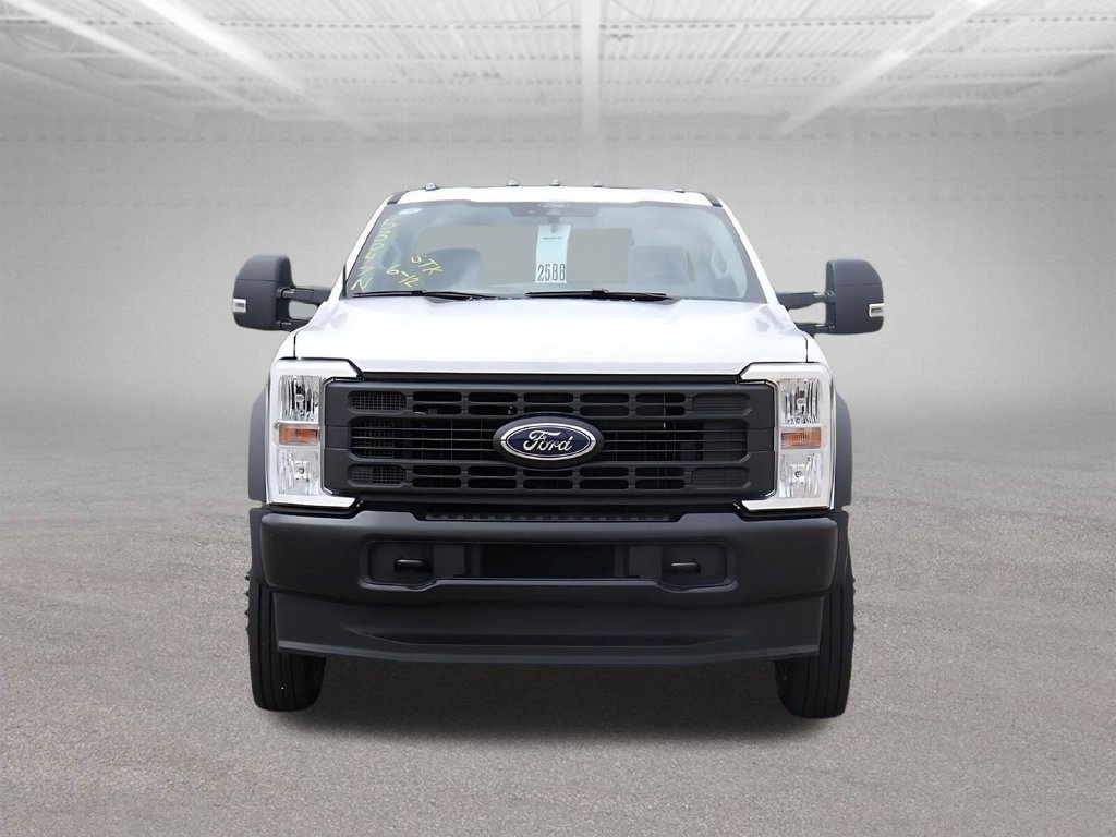 New 2025 Ford F550 4x4 Regular Cab Super Duty image 2