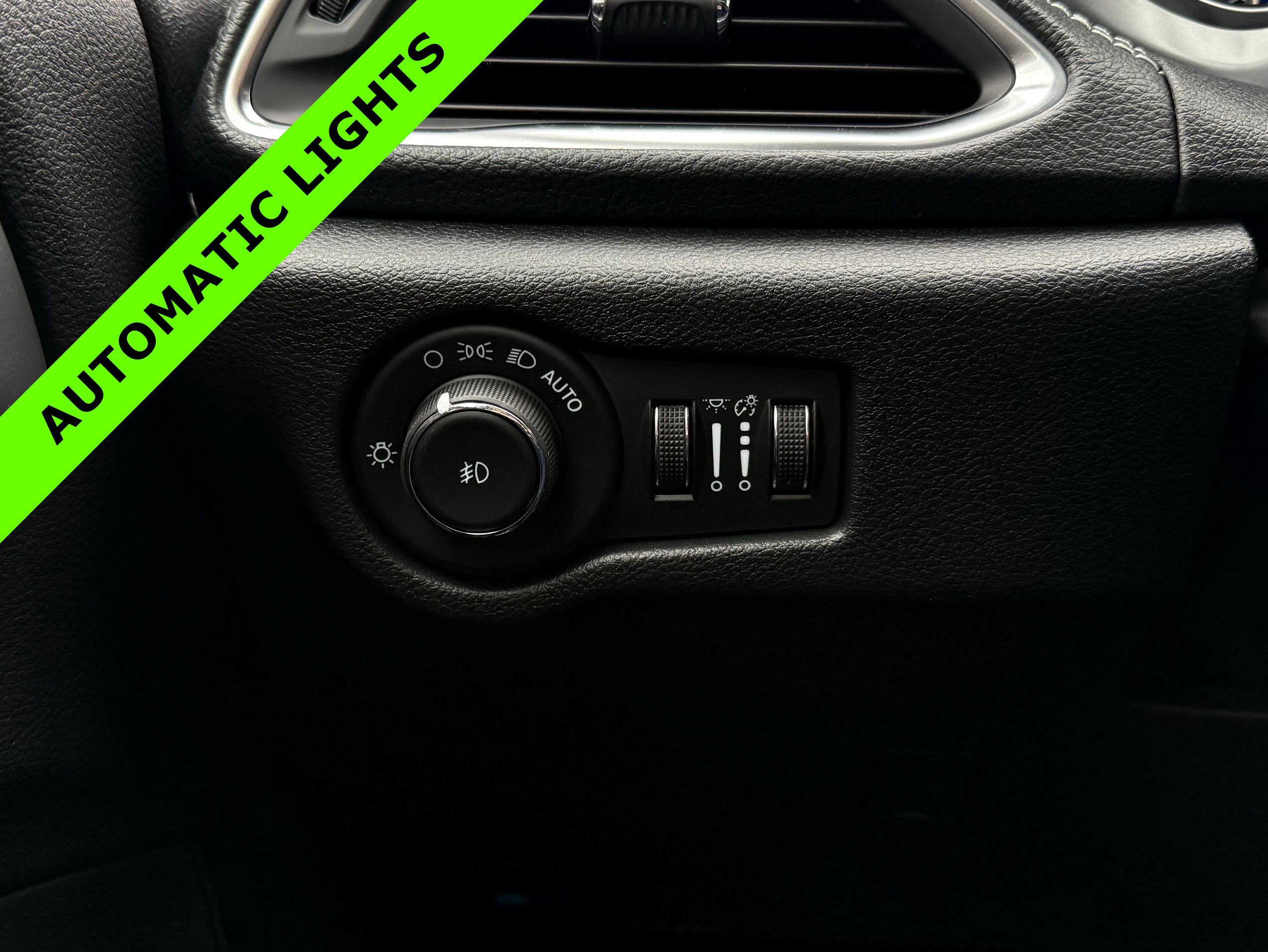 New 2026 Chrysler Pacifica Limited image 19