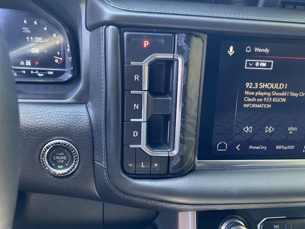 Used 2024 GMC Yukon XL Denali AWD/4WD image 25