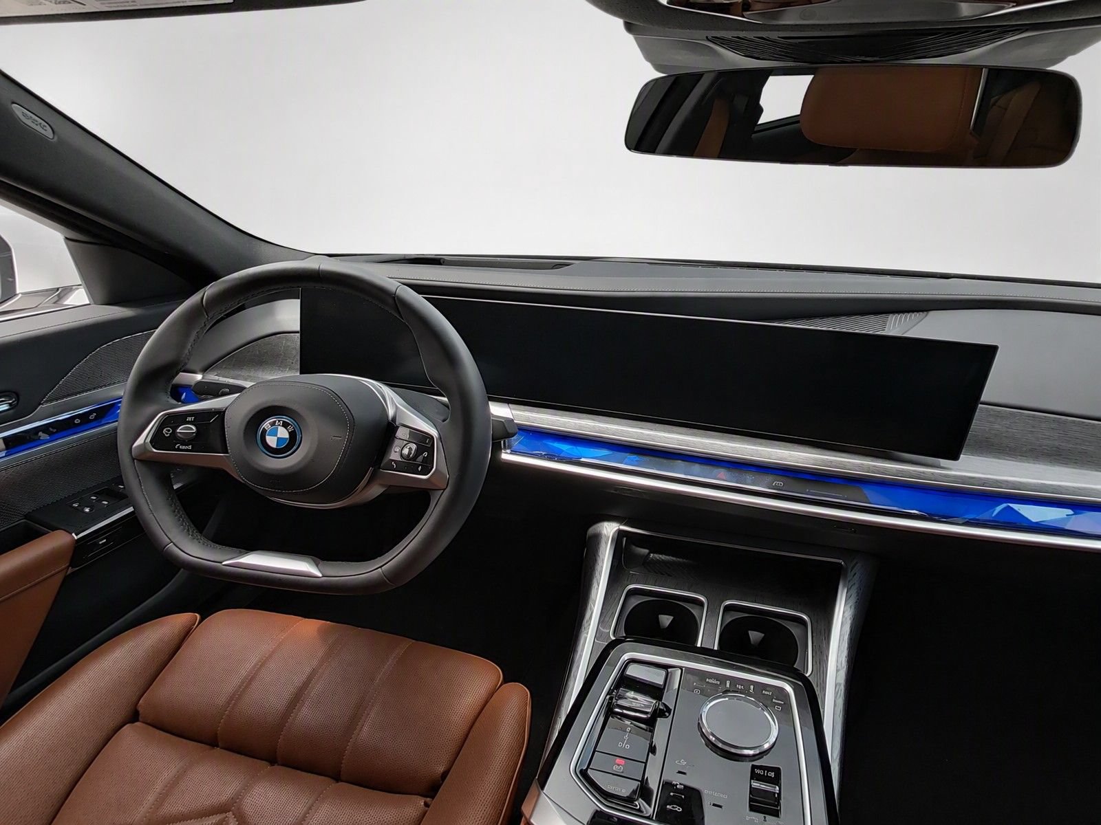 Used 2024 BMW i7 xDrive60 w/ Premium Package RWD image 19