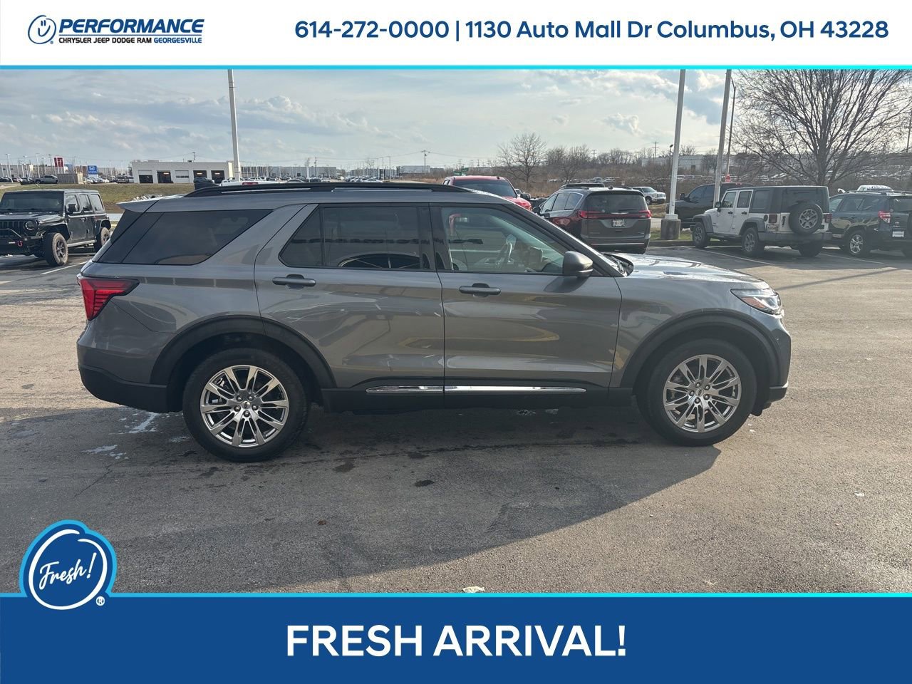 Used 2025 Ford Explorer Active w/ Active Comfort Package image 3