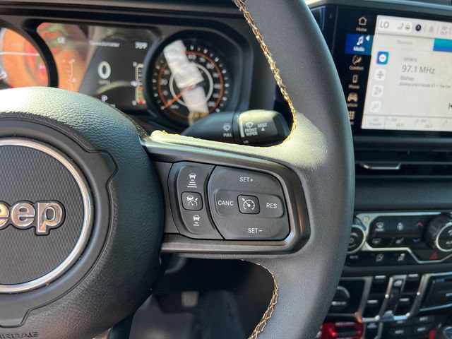 Certified 2024 Jeep Gladiator Sport AWD/4WD image 16