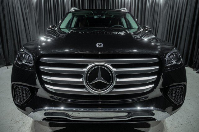 New 2026 Mercedes-Benz GLS 450 4MATIC image 2