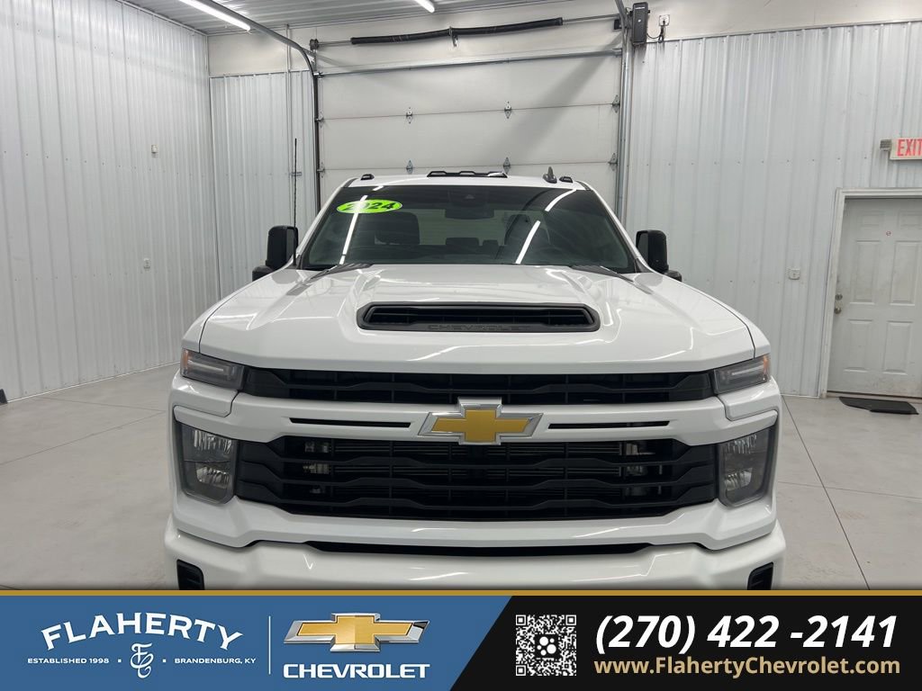 Used 2024 Chevrolet Silverado 2500 Custom w/ Custom Value Package image 7