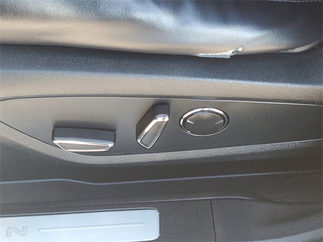 Used 2017 Lincoln MKC Reserve image 25