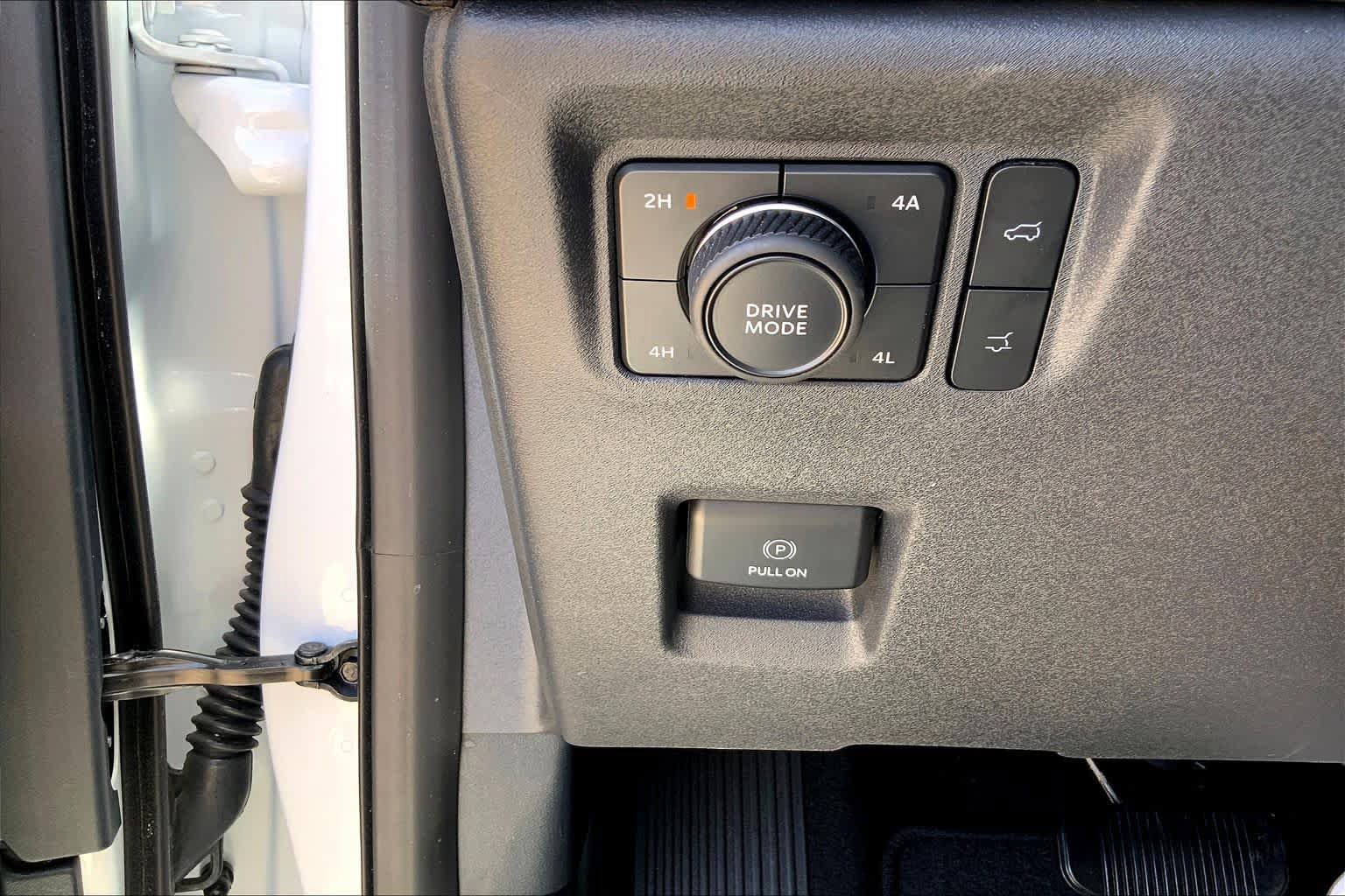 Used 2025 Ford Expedition Max Platinum AWD/4WD image 36