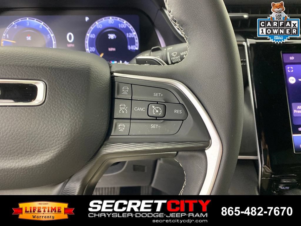 Used 2024 Jeep Grand Cherokee L Laredo AWD/4WD image 15