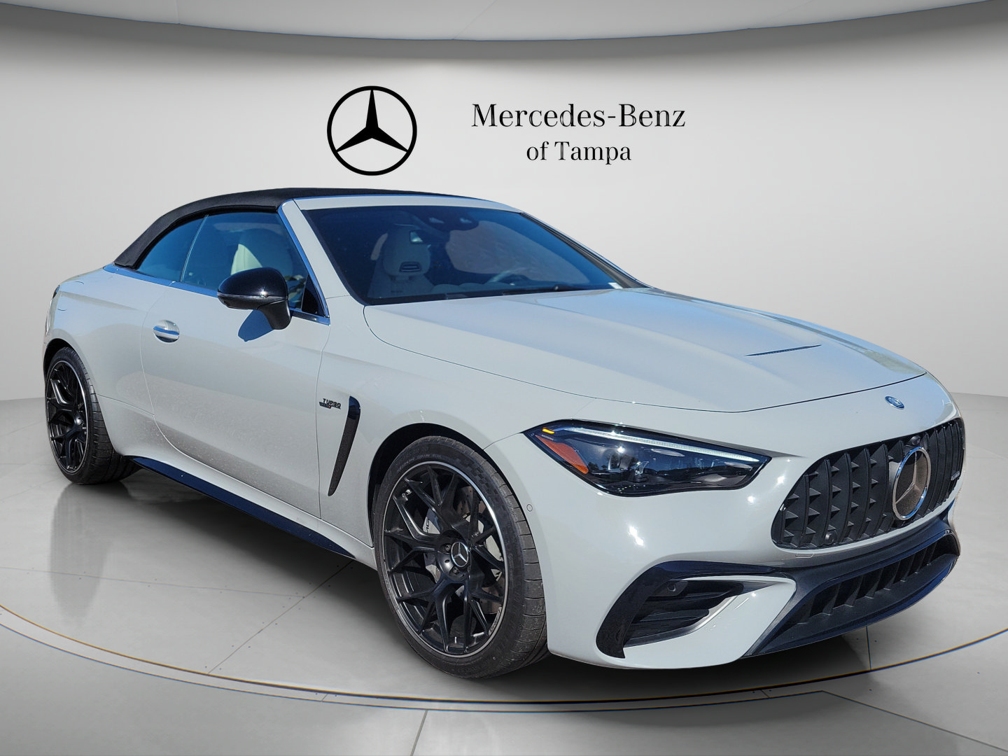 Used 2026 Mercedes-Benz CLE 53 AMG 4MATIC Cabriolet image 4
