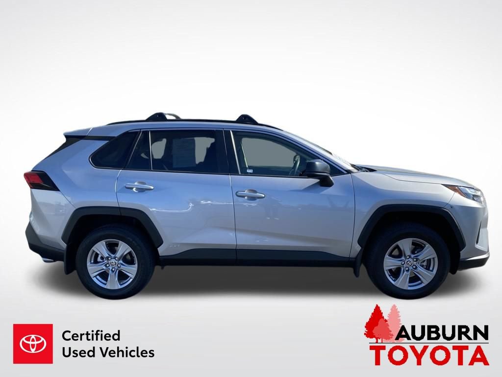 Certified 2024 Toyota RAV4 LE AWD/4WD image 9