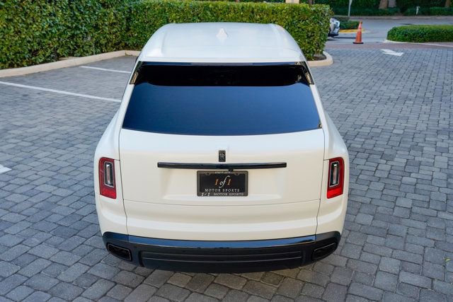 Used 2023 Rolls-Royce Cullinan Black Badge w/ Driver's Package image 21