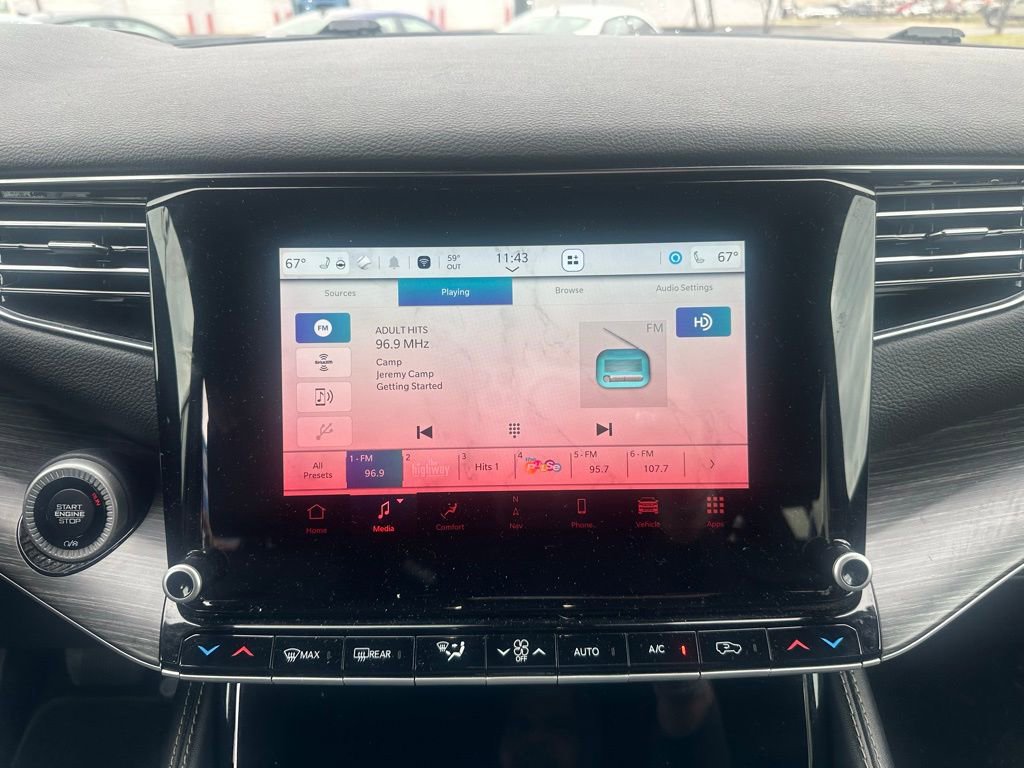 Used 2023 Jeep Wagoneer Series III w/ Preferred Equipment Group image 18